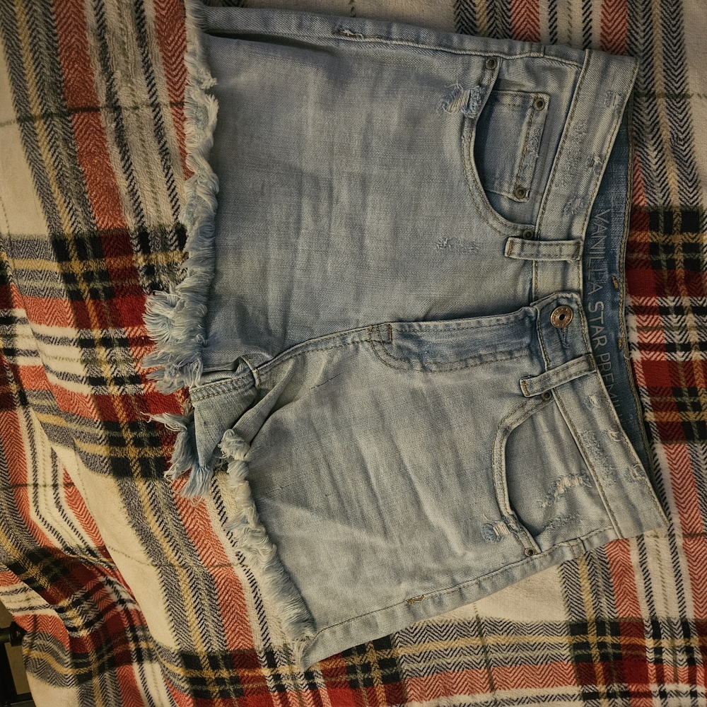 Vanilla Star Light Wash Jean Shorts